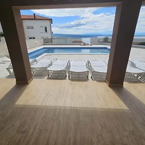 https://apartment-ankica-crikvenica.primorje-gorskikotar.com